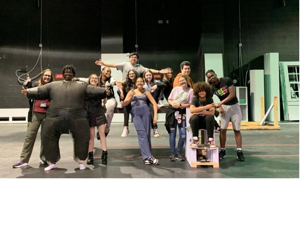 Cy Springs theatre prepares for the Fall
play The Frogs: A Modern Adaptation.
(left to right) Director Jessica Poscovsky, Rodney Turner, Taylor Erskine, Isabella Jordan, Ivan A Hernandez, Sophia Garcia, Danika Hall,
Morighan Smith, Alan Noyola