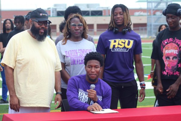 Phillip Hagger will play football at 
Hardin-Simmons University.